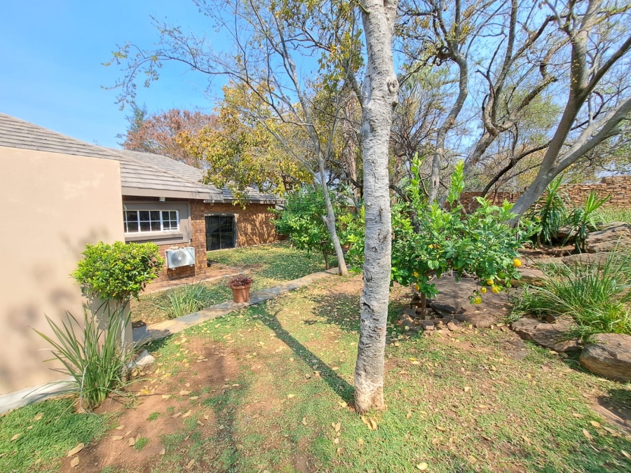 5 Bedroom Property for Sale in Waterkloof North West